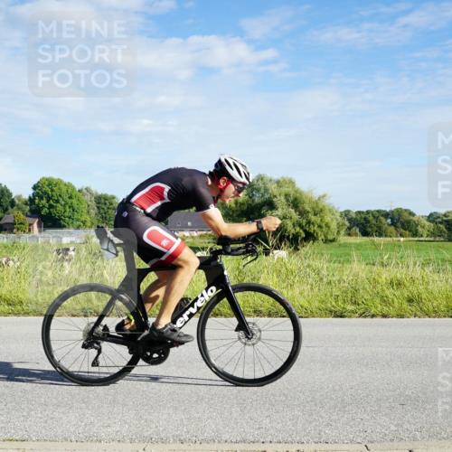 31.08.2025 - Elbe Triathlon Hamburg Michael Burmester http://msf.ph/oto/8689639 31.08.2025 09:26:32 Radfahren 175, 248, 316, 318, 341, 434, 444, 445, 461, 471, 558, 650, 716, 725 meine-sportfotos.de