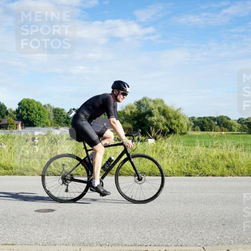 31.08.2025 - Elbe Triathlon Hamburg Michael Burmester http://msf.ph/oto/8689646 31.08.2025 09:26:36 Radfahren 248, 312, 318, 341, 444, 445, 461, 558, 596, 622, 650, 716, 725 meine-sportfotos.de
