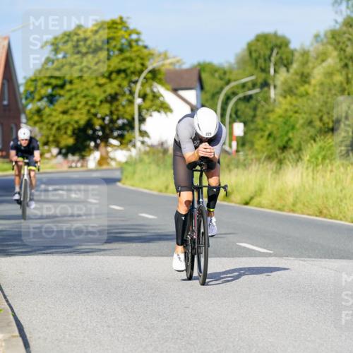 31.08.2025 - Elbe Triathlon Hamburg Michael Burmester http://msf.ph/oto/8689667 31.08.2025 08:41:39 Radfahren 225, 227 meine-sportfotos.de