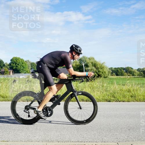 31.08.2025 - Elbe Triathlon Hamburg Michael Burmester http://msf.ph/oto/8689685 31.08.2025 09:27:02 Radfahren 368 meine-sportfotos.de