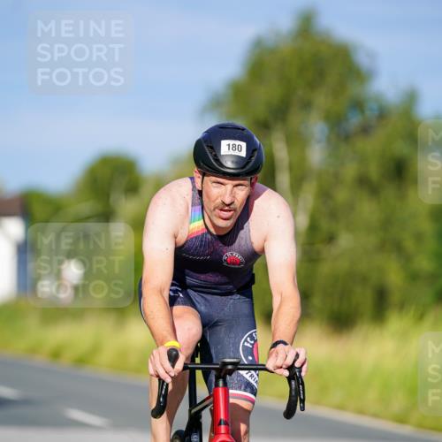 31.08.2025 - Elbe Triathlon Hamburg Michael Burmester http://msf.ph/oto/8689686 31.08.2025 08:41:59 Radfahren 180, 182 meine-sportfotos.de