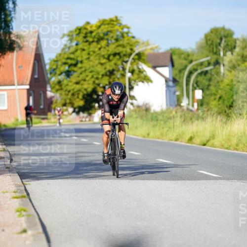 31.08.2025 - Elbe Triathlon Hamburg Michael Burmester http://msf.ph/oto/8689690 31.08.2025 08:42:11 Radfahren 215 meine-sportfotos.de