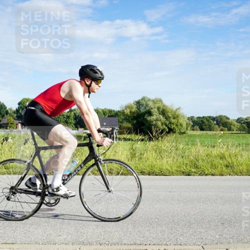 31.08.2025 - Elbe Triathlon Hamburg Michael Burmester http://msf.ph/oto/8689719 31.08.2025 09:27:32 Radfahren 299, 321, 354, 385, 623 meine-sportfotos.de