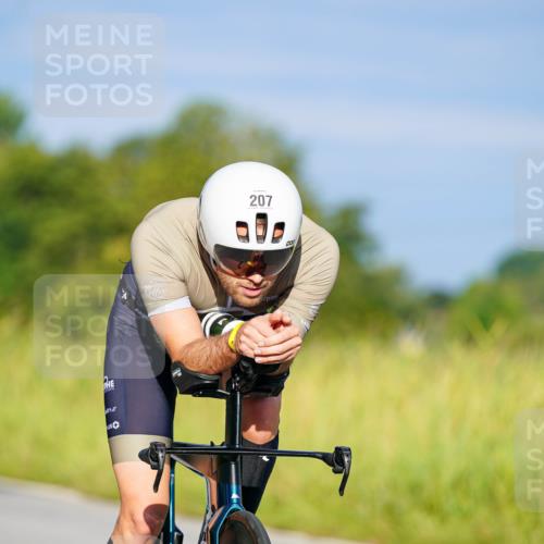 31.08.2025 - Elbe Triathlon Hamburg Michael Burmester http://msf.ph/oto/8689731 31.08.2025 08:42:36 Radfahren 207 meine-sportfotos.de