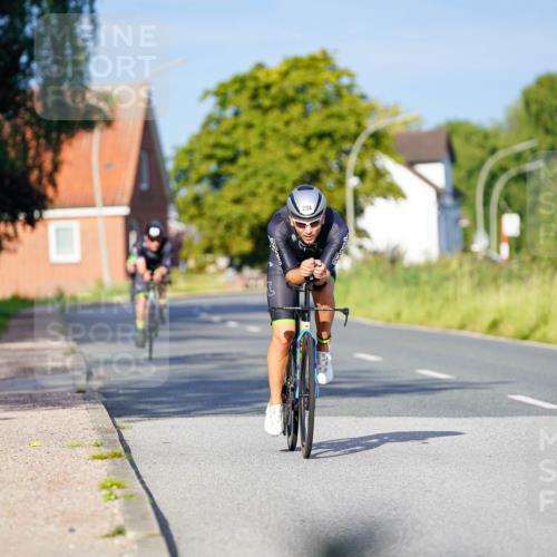 31.08.2025 - Elbe Triathlon Hamburg Michael Burmester http://msf.ph/oto/8689738 31.08.2025 08:42:48 Radfahren 231, 234 meine-sportfotos.de