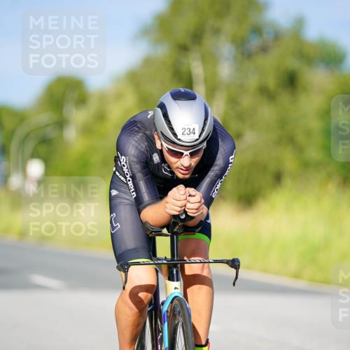31.08.2025 - Elbe Triathlon Hamburg Michael Burmester http://msf.ph/oto/8689740 31.08.2025 08:42:50 Radfahren 231, 234 meine-sportfotos.de