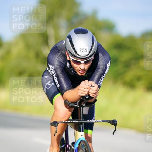 31.08.2025 - Elbe Triathlon Hamburg Michael Burmester http://msf.ph/oto/8689744 31.08.2025 08:42:50 Radfahren 231, 234 meine-sportfotos.de