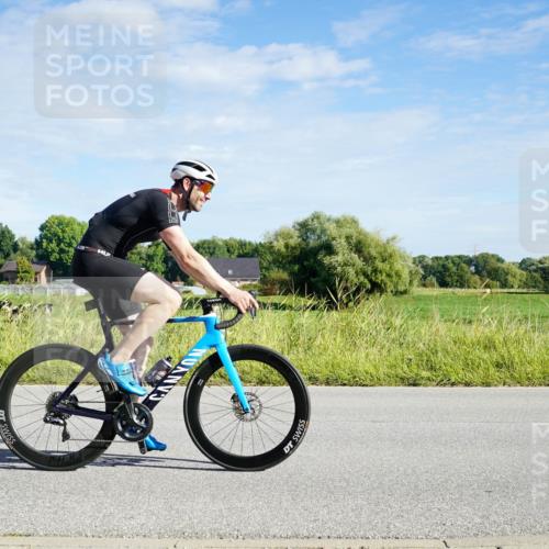 31.08.2025 - Elbe Triathlon Hamburg Michael Burmester http://msf.ph/oto/8689746 31.08.2025 09:28:09 Radfahren 610, 629 meine-sportfotos.de