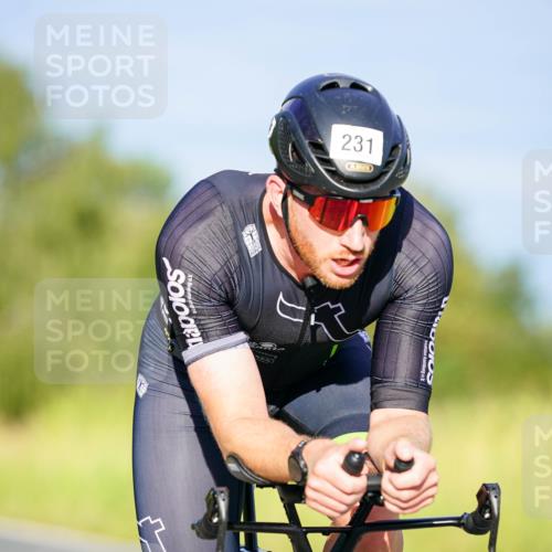 31.08.2025 - Elbe Triathlon Hamburg Michael Burmester http://msf.ph/oto/8689755 31.08.2025 08:42:53 Radfahren 231, 234 meine-sportfotos.de