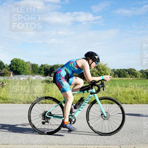 31.08.2025 - Elbe Triathlon Hamburg Michael Burmester http://msf.ph/oto/8689758 31.08.2025 09:28:24 Radfahren 281, 490, 562, 590, 648, 672 meine-sportfotos.de