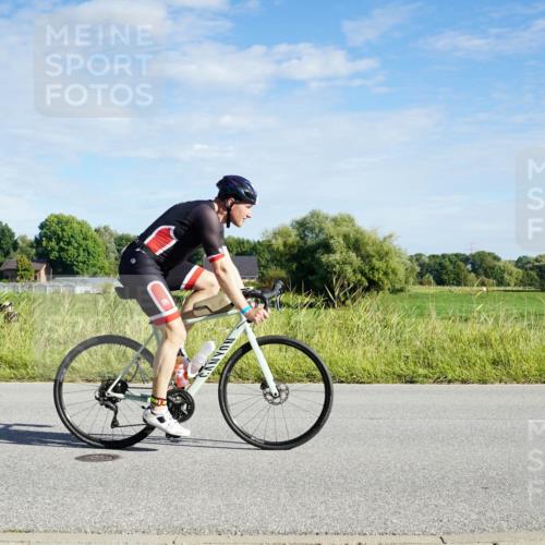31.08.2025 - Elbe Triathlon Hamburg Michael Burmester http://msf.ph/oto/8689776 31.08.2025 09:28:39 Radfahren 282, 298, 337, 414, 486, 519, 588 meine-sportfotos.de