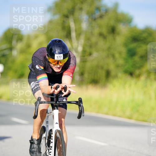 31.08.2025 - Elbe Triathlon Hamburg Michael Burmester http://msf.ph/oto/8689785 31.08.2025 08:43:52 Radfahren 177, 198, 199, 216 meine-sportfotos.de