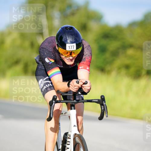 31.08.2025 - Elbe Triathlon Hamburg Michael Burmester http://msf.ph/oto/8689788 31.08.2025 08:43:52 Radfahren 177, 198, 199, 216 meine-sportfotos.de