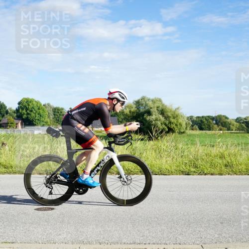 31.08.2025 - Elbe Triathlon Hamburg Michael Burmester http://msf.ph/oto/8689801 31.08.2025 09:29:01 Radfahren 216, 259, 292 meine-sportfotos.de