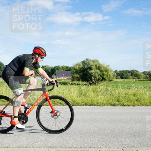 31.08.2025 - Elbe Triathlon Hamburg Michael Burmester http://msf.ph/oto/8689830 31.08.2025 09:29:39 Radfahren 286, 393, 598 meine-sportfotos.de