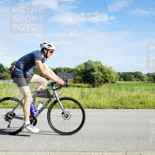 31.08.2025 - Elbe Triathlon Hamburg Michael Burmester http://msf.ph/oto/8689853 31.08.2025 09:30:07 Radfahren 305, 387, 427, 527, 613, 617, 680, 773 meine-sportfotos.de