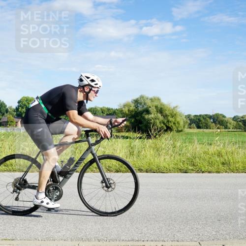 31.08.2025 - Elbe Triathlon Hamburg Michael Burmester http://msf.ph/oto/8689859 31.08.2025 09:30:13 Radfahren 213, 431, 465, 527, 534, 613, 617 meine-sportfotos.de