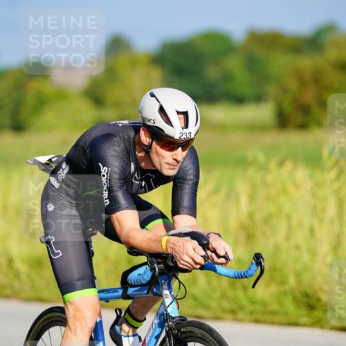 31.08.2025 - Elbe Triathlon Hamburg Michael Burmester http://msf.ph/oto/8689903 31.08.2025 08:46:37 Radfahren 233, 355 meine-sportfotos.de