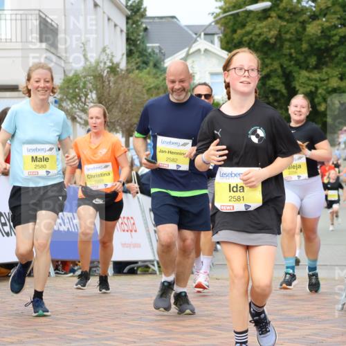 31.08.2025 - 21. Blankeneser Heldenlauf Strokosch-Dieckow http://msf.ph/oto/8689909 31.08.2025 10:32:35 Ziel 2490, 2256, 2257, 2644, 2581, 2582, 2580, 2201 meine-sportfotos.de