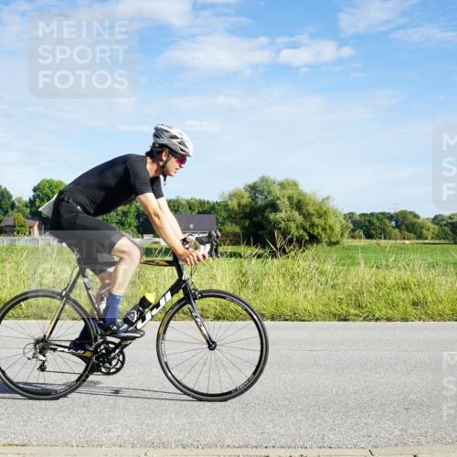 31.08.2025 - Elbe Triathlon Hamburg Michael Burmester http://msf.ph/oto/8689926 31.08.2025 09:31:06 Radfahren 245, 290, 322, 352, 394 meine-sportfotos.de