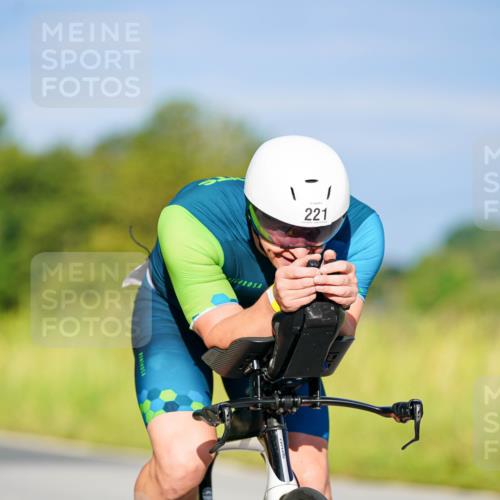 31.08.2025 - Elbe Triathlon Hamburg Michael Burmester http://msf.ph/oto/8689941 31.08.2025 08:47:56 Radfahren 221 meine-sportfotos.de