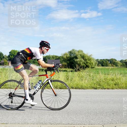 31.08.2025 - Elbe Triathlon Hamburg Michael Burmester http://msf.ph/oto/8689954 31.08.2025 09:31:47 Radfahren 291, 657, 664 meine-sportfotos.de