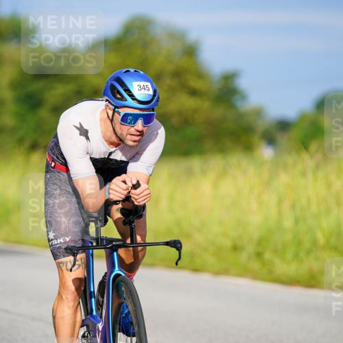 31.08.2025 - Elbe Triathlon Hamburg Michael Burmester http://msf.ph/oto/8689998 31.08.2025 08:49:10 Radfahren 345, 363 meine-sportfotos.de