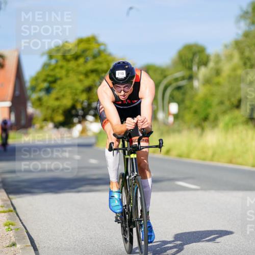 31.08.2025 - Elbe Triathlon Hamburg Michael Burmester http://msf.ph/oto/8690014 31.08.2025 08:49:30 Radfahren 210, 312 meine-sportfotos.de