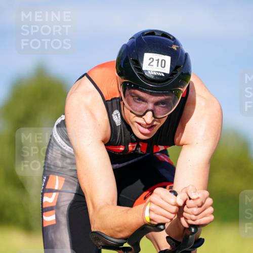 31.08.2025 - Elbe Triathlon Hamburg Michael Burmester http://msf.ph/oto/8690016 31.08.2025 08:49:31 Radfahren 210, 312 meine-sportfotos.de