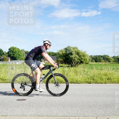 31.08.2025 - Elbe Triathlon Hamburg Michael Burmester http://msf.ph/oto/8690019 31.08.2025 09:33:02 Radfahren 184, 381, 495, 502 meine-sportfotos.de