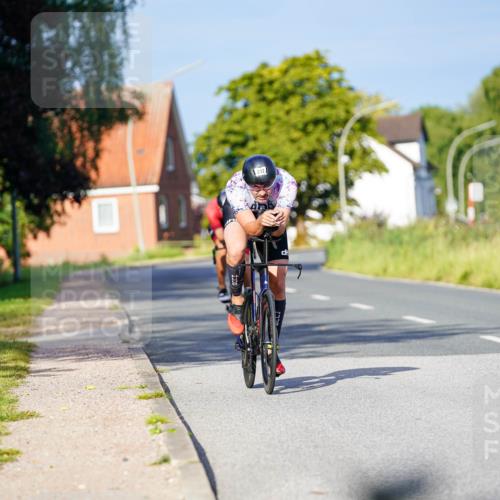 31.08.2025 - Elbe Triathlon Hamburg Michael Burmester http://msf.ph/oto/8690021 31.08.2025 08:49:36 Radfahren 312, 333 meine-sportfotos.de