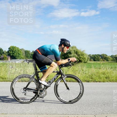 31.08.2025 - Elbe Triathlon Hamburg Michael Burmester http://msf.ph/oto/8690022 31.08.2025 09:33:07 Radfahren 381 meine-sportfotos.de