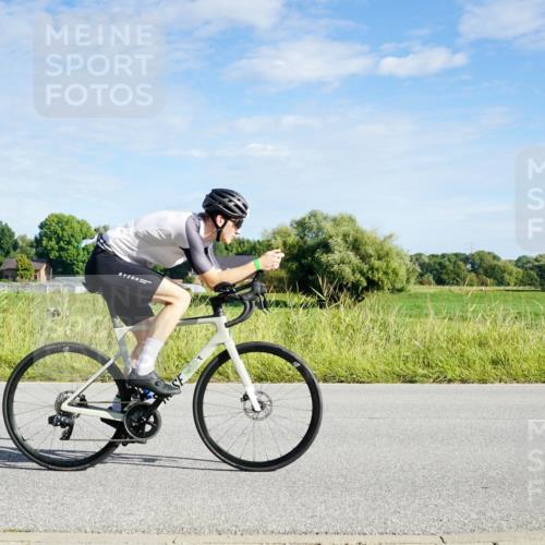 31.08.2025 - Elbe Triathlon Hamburg Michael Burmester http://msf.ph/oto/8690032 31.08.2025 09:33:19 Radfahren 214, 287, 407, 493, 526, 531, 618, 729, 731, 742, 754 meine-sportfotos.de
