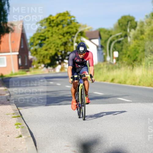 31.08.2025 - Elbe Triathlon Hamburg Michael Burmester http://msf.ph/oto/8690041 31.08.2025 08:50:02 Radfahren 244 meine-sportfotos.de