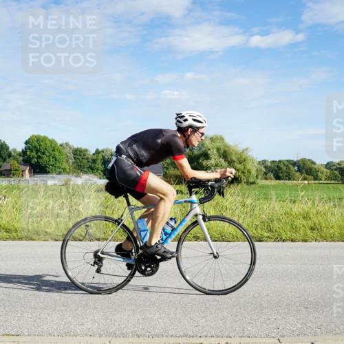 31.08.2025 - Elbe Triathlon Hamburg Michael Burmester http://msf.ph/oto/8690081 31.08.2025 09:34:03 Radfahren 319, 367, 416, 480, 515, 516, 545, 682, 696 meine-sportfotos.de