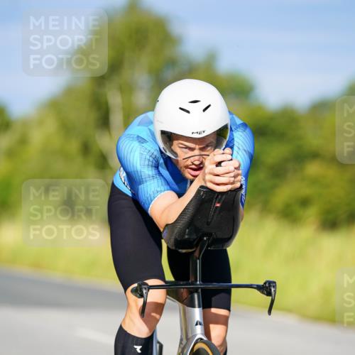 31.08.2025 - Elbe Triathlon Hamburg Michael Burmester http://msf.ph/oto/8690091 31.08.2025 08:50:29 Radfahren 186, 214, 223 meine-sportfotos.de