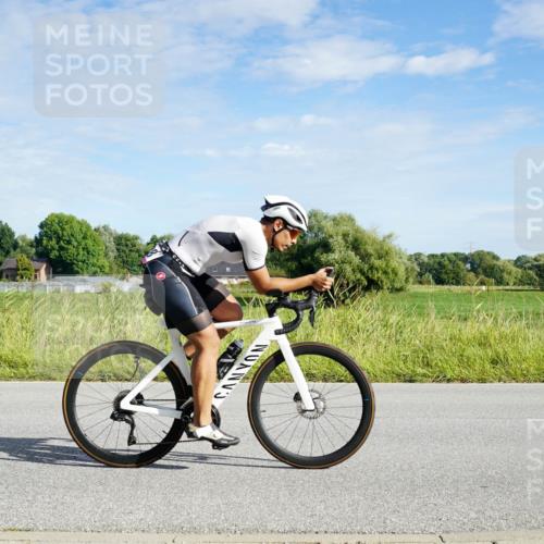 31.08.2025 - Elbe Triathlon Hamburg Michael Burmester http://msf.ph/oto/8690115 31.08.2025 09:34:39 Radfahren 228, 410 meine-sportfotos.de