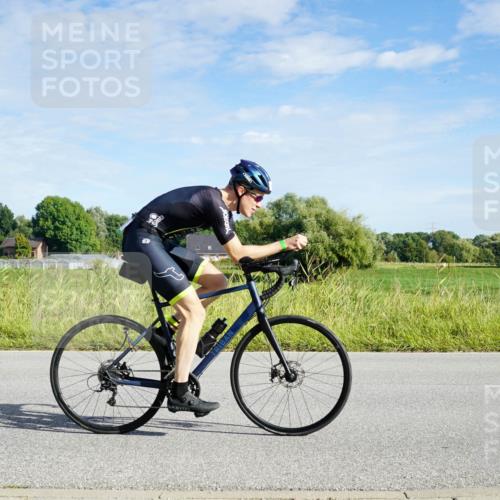 31.08.2025 - Elbe Triathlon Hamburg Michael Burmester http://msf.ph/oto/8690116 31.08.2025 09:34:51 Radfahren 375, 440, 441, 537, 568, 606 meine-sportfotos.de