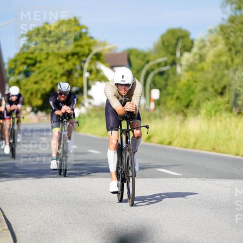 31.08.2025 - Elbe Triathlon Hamburg Michael Burmester http://msf.ph/oto/8690129 31.08.2025 08:51:43 Radfahren 200, 209, 232, 238, 332 meine-sportfotos.de
