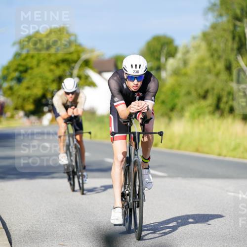 31.08.2025 - Elbe Triathlon Hamburg Michael Burmester http://msf.ph/oto/8690143 31.08.2025 08:51:45 Radfahren 200, 209, 232, 238, 332 meine-sportfotos.de