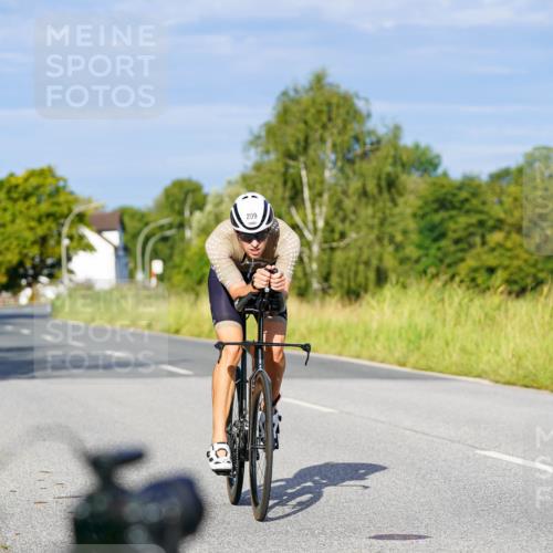 31.08.2025 - Elbe Triathlon Hamburg Michael Burmester http://msf.ph/oto/8690153 31.08.2025 08:51:47 Radfahren 200, 209, 232, 238, 332 meine-sportfotos.de