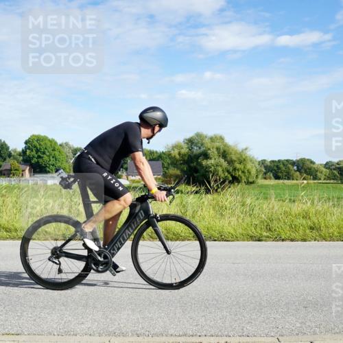 31.08.2025 - Elbe Triathlon Hamburg Michael Burmester http://msf.ph/oto/8690200 31.08.2025 09:36:10 Radfahren 372, 390, 561, 744, 746 meine-sportfotos.de