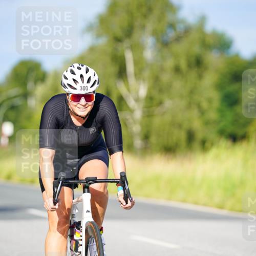 31.08.2025 - Elbe Triathlon Hamburg Michael Burmester http://msf.ph/oto/8690202 31.08.2025 08:52:32 Radfahren 300, 352 meine-sportfotos.de