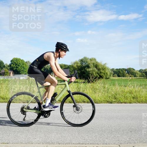 31.08.2025 - Elbe Triathlon Hamburg Michael Burmester http://msf.ph/oto/8690203 31.08.2025 09:36:13 Radfahren 327, 372, 390, 483, 561, 744, 761 meine-sportfotos.de