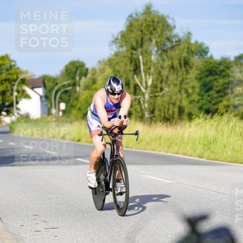 31.08.2025 - Elbe Triathlon Hamburg Michael Burmester http://msf.ph/oto/8690204 31.08.2025 08:52:33 Radfahren 300, 352 meine-sportfotos.de