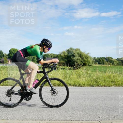 31.08.2025 - Elbe Triathlon Hamburg Michael Burmester http://msf.ph/oto/8690220 31.08.2025 09:36:32 Radfahren 397, 467, 517, 849 meine-sportfotos.de
