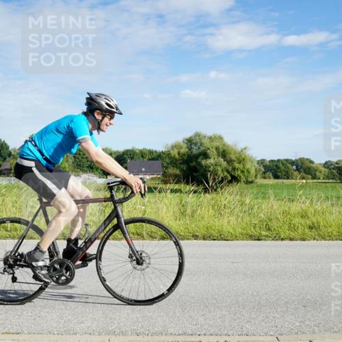 31.08.2025 - Elbe Triathlon Hamburg Michael Burmester http://msf.ph/oto/8690231 31.08.2025 09:36:46 Radfahren 429, 651, 703 meine-sportfotos.de