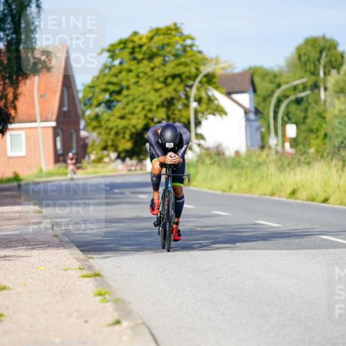31.08.2025 - Elbe Triathlon Hamburg Michael Burmester http://msf.ph/oto/8690232 31.08.2025 08:52:59 Radfahren 230 meine-sportfotos.de