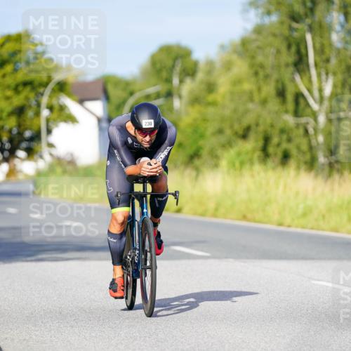 31.08.2025 - Elbe Triathlon Hamburg Michael Burmester http://msf.ph/oto/8690235 31.08.2025 08:53:00 Radfahren 230 meine-sportfotos.de