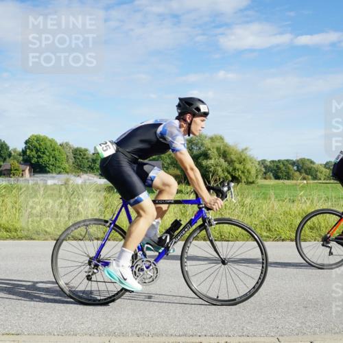 31.08.2025 - Elbe Triathlon Hamburg Michael Burmester http://msf.ph/oto/8690285 31.08.2025 09:37:39 Radfahren 386, 389, 575, 587, 925 meine-sportfotos.de